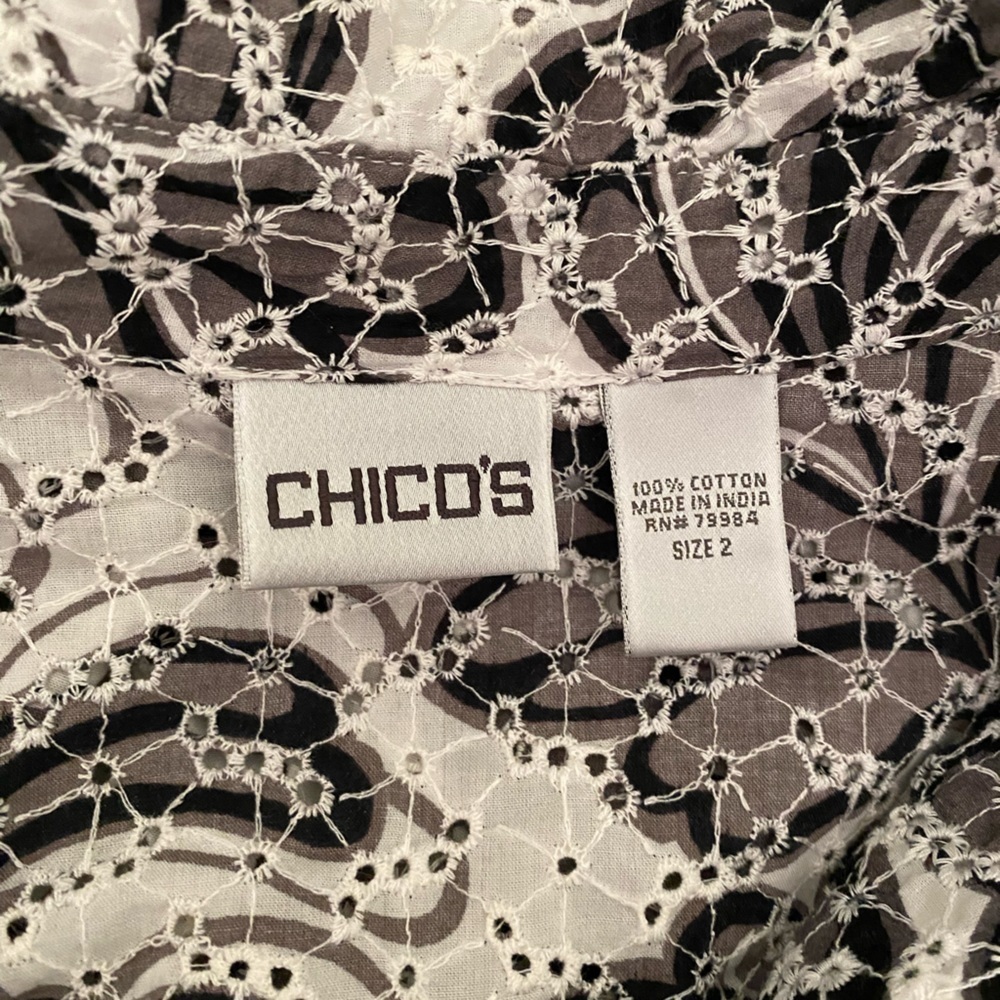 Chico's Eyelet Long Sleeve Floral Embroidered Button Down Blouse Sz. 2 (12/14-L) - Picture 3 of 6